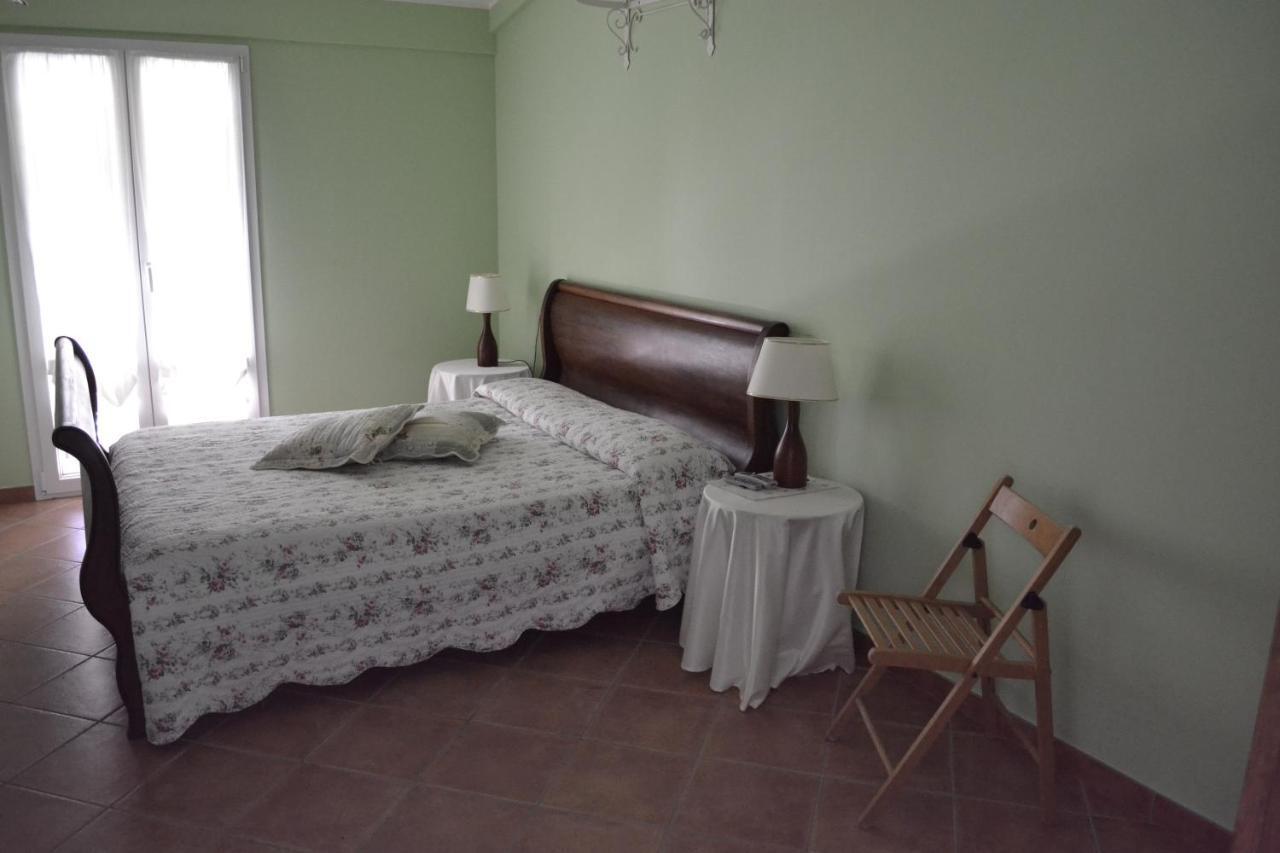 La Tenuta Del Giglio Villa Tavullia Rum bild